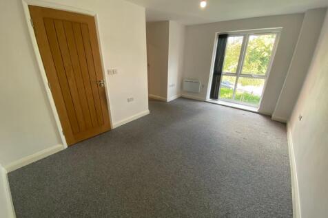 Manthorpe Lodge, Lodge Way, Grantham, NG31 photo 5
