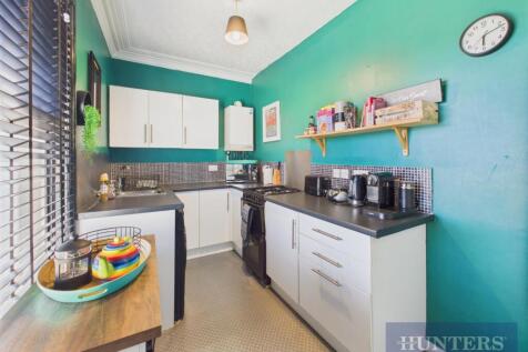 Cromwell Terrace, Scarborough photo 4