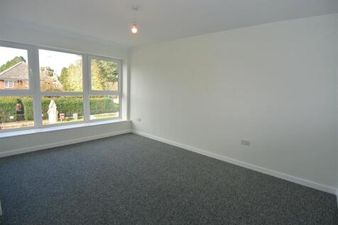 Flat 1 Bedroom 1.JPG