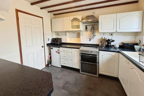 Barlow Close, Rothwell, Kettering, Northants photo 4
