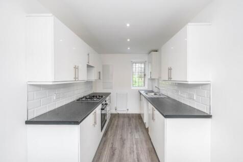 Westview Drive, Woodford Green, Essex, IG8 photo 4