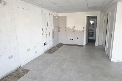 Showroom to rent Image 3
