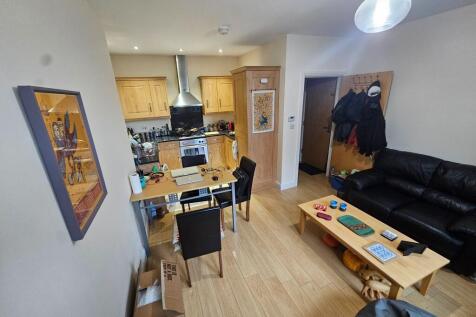 Flat 10 15-17, Edge Lane, Manchester, M21 photo 3