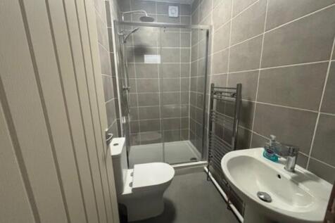 27 Dover Street - Bathroom