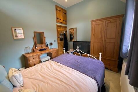 grananry bed 3 2.jpg