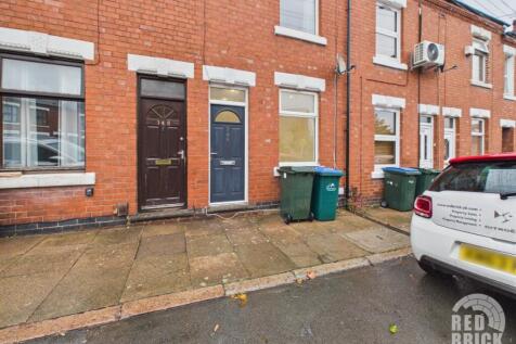 3-bed terraced on Newcombe Road, Coventry, CV5, £995/mo