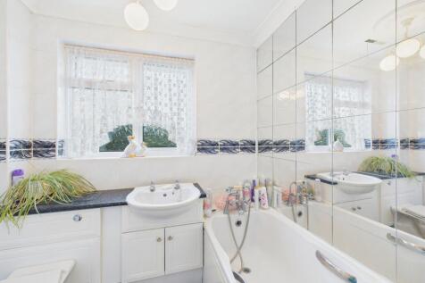 CAM02136G0-PR0494-STILL013