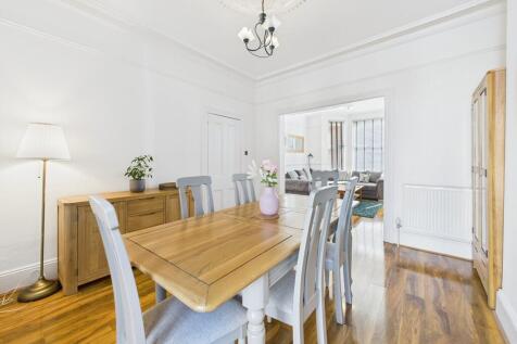 CAM03974G0-PR0120...