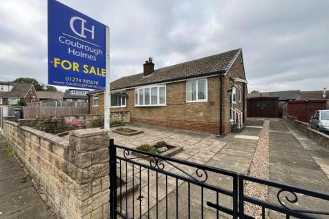 Bradford, BD12 - property photo