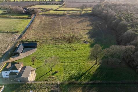 Apprx 10-acres to enjoy