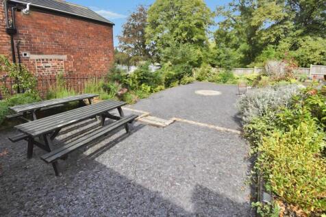 596ae63d-garden.jpg