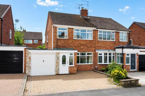 Standish Drive For Sale