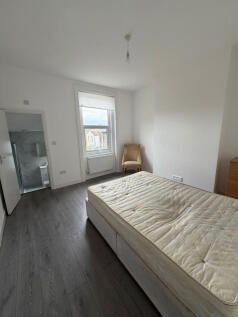 84, Room 1, Myddleton Road, London, London, N22 8