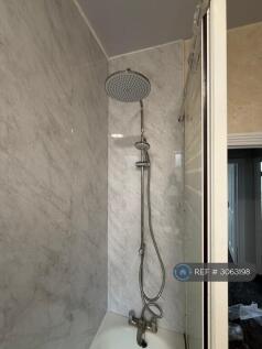 Bathroom Picture 2