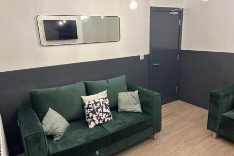 123 Downend_Living Room_1