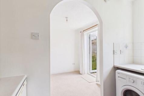 Kitchen to dining room