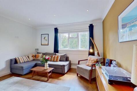 Strathdon-Road-SW17-08282026_165339.jpg