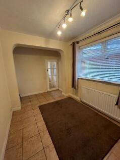 Runnymede, Woolston, Warrington photo 4