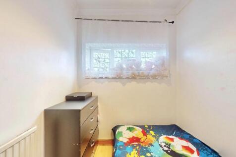 21-Tenterden-Road-02262025_214424 3.jpg