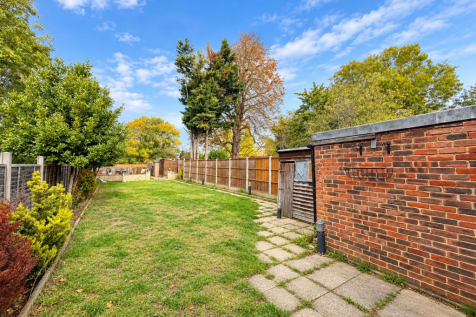 Staines Road, Feltham, TW14 photo 4