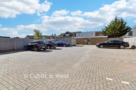 Driveway/Parking