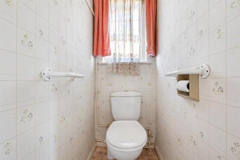 Upstairs WC.jpeg