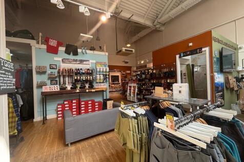 Retail Property (high street) to rent Image 4