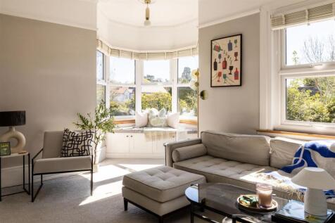 Flat 3, 127 Barnett Wood Lane-1.jpg