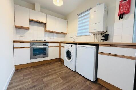 Causton Gardens, Eastleigh, Hampshire, SO50 photo 4