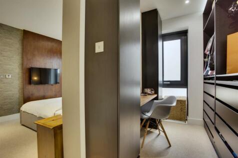 Linnet Court - Walk-in Wardrobe