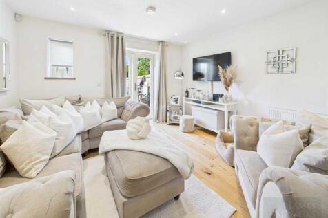 Sitting room / dining room