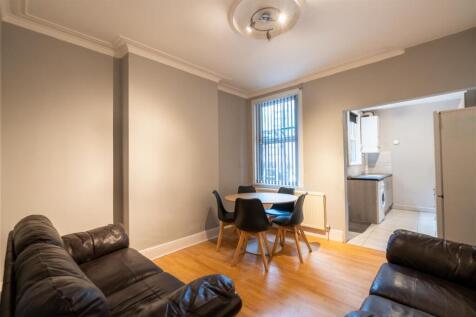 Living Room.jpg