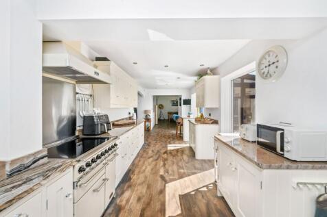 LIVING DINING KITCHEN