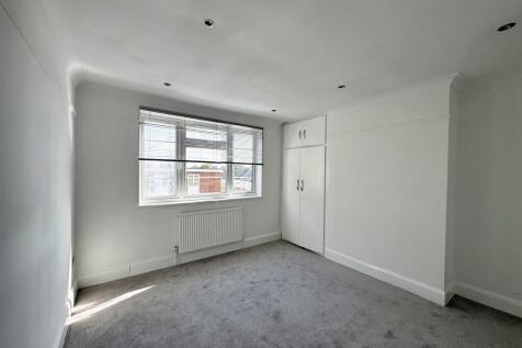 Photo 24-09-2025,...