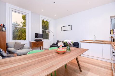 2-bed flat on Mount Nod Road, Streatham, London, SW16, £1,895/mo