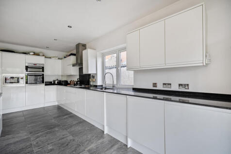 1364331-12-68e945...