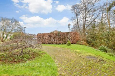 Driveway/Parking