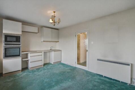 33 Hillside Avenue, Wembley, HA9 8DY