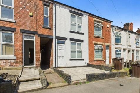External view of a terraced house showing the f...
