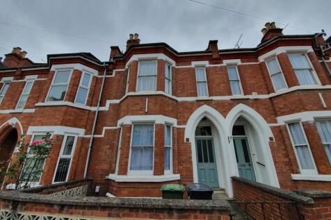 5-bed terraced on 26 Charlotte Street, Leamington Spa, £2,325/mo