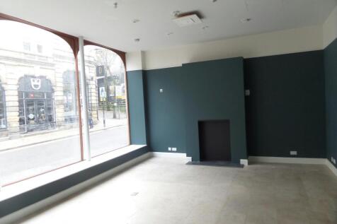 Retail Property (high street) to rent Image 8