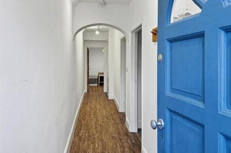 Hallway.jpeg