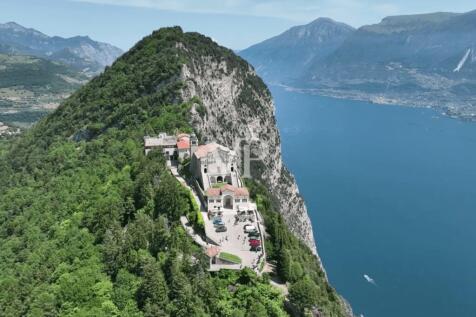 Monte_Castello_Villa_Oliva