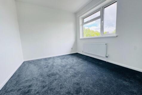 Fenwick Road, Houghton Regis, Central Bedfordshire photo 5