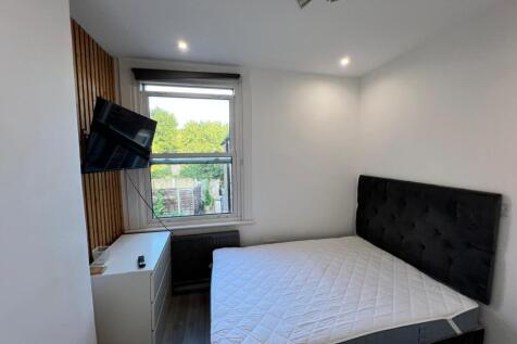 1-bed house on Minet Gardens, Brent, London, £900/mo