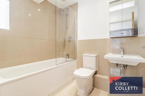 EN SUITE SHOWER ROOM TO BEDROOM TWO