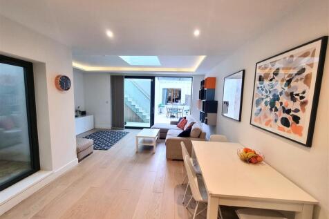 Open Plan Dinner Room.jpg