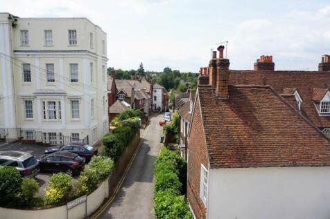 Caxton House, 9 (8)