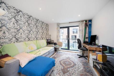 London, E10 - property photo