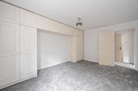 1301909-6-683d9c6...